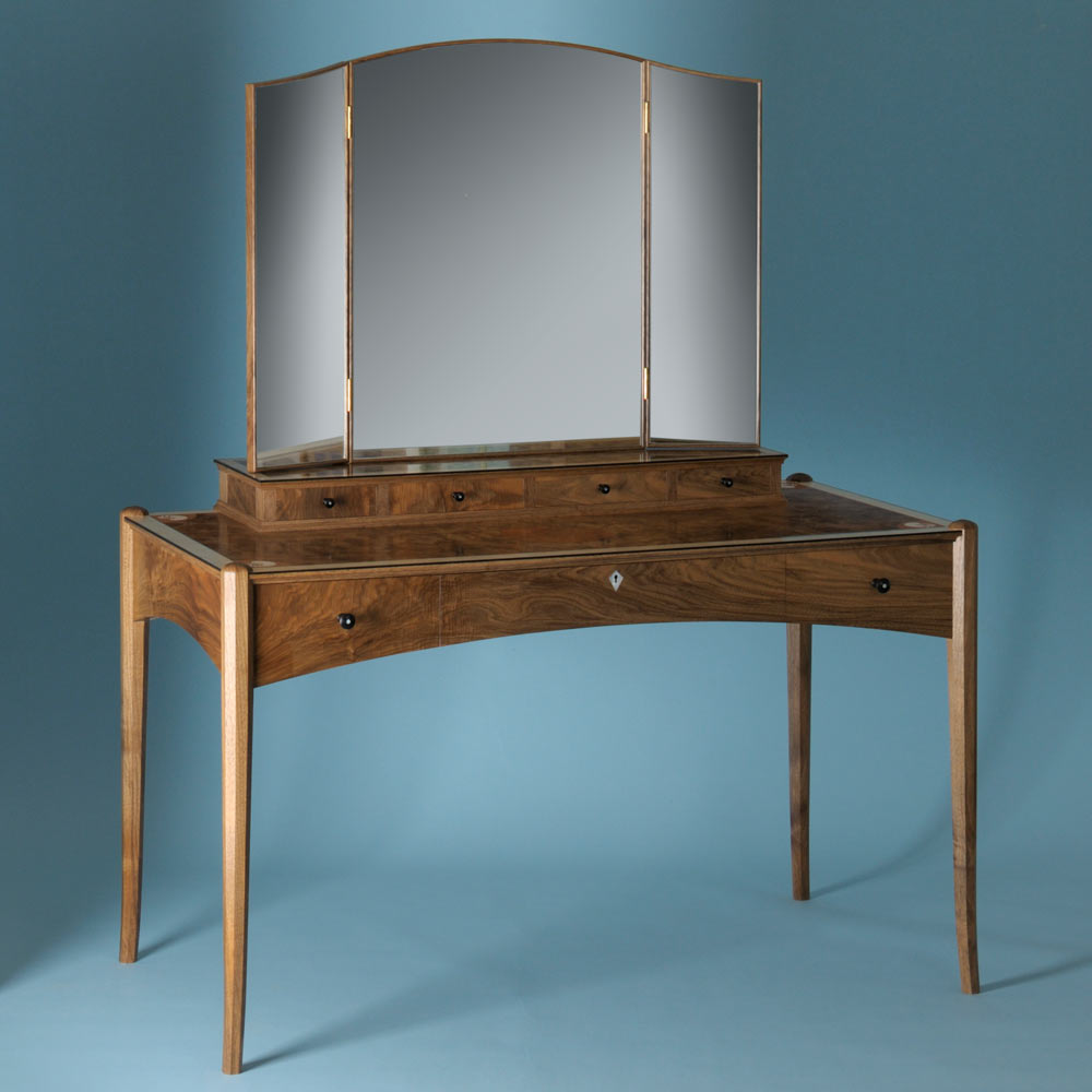 Shell dressing table